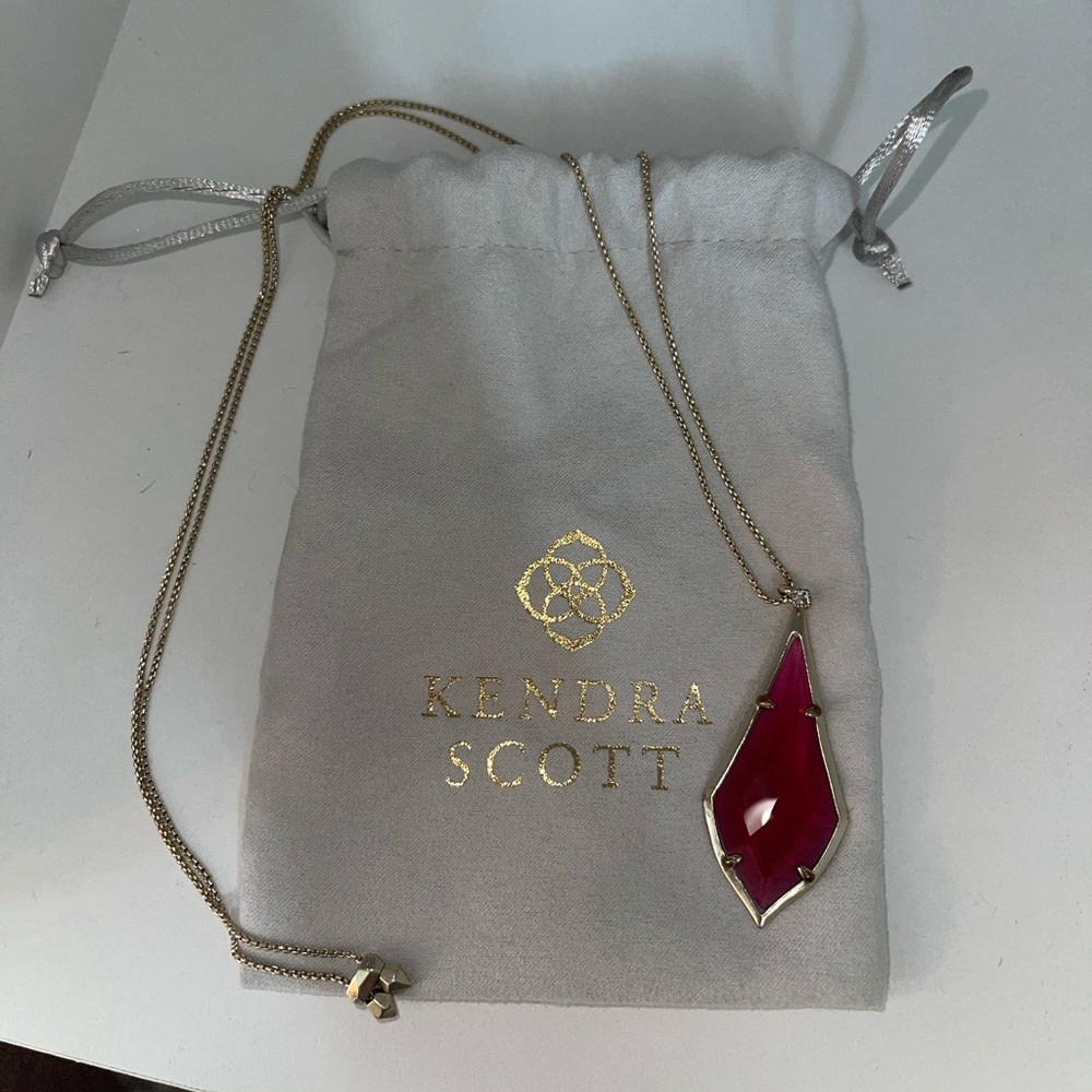 Kendra Scott Necklace